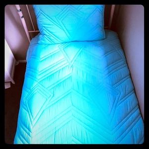 Bedding from Ivivva by Pottery Barn Teen